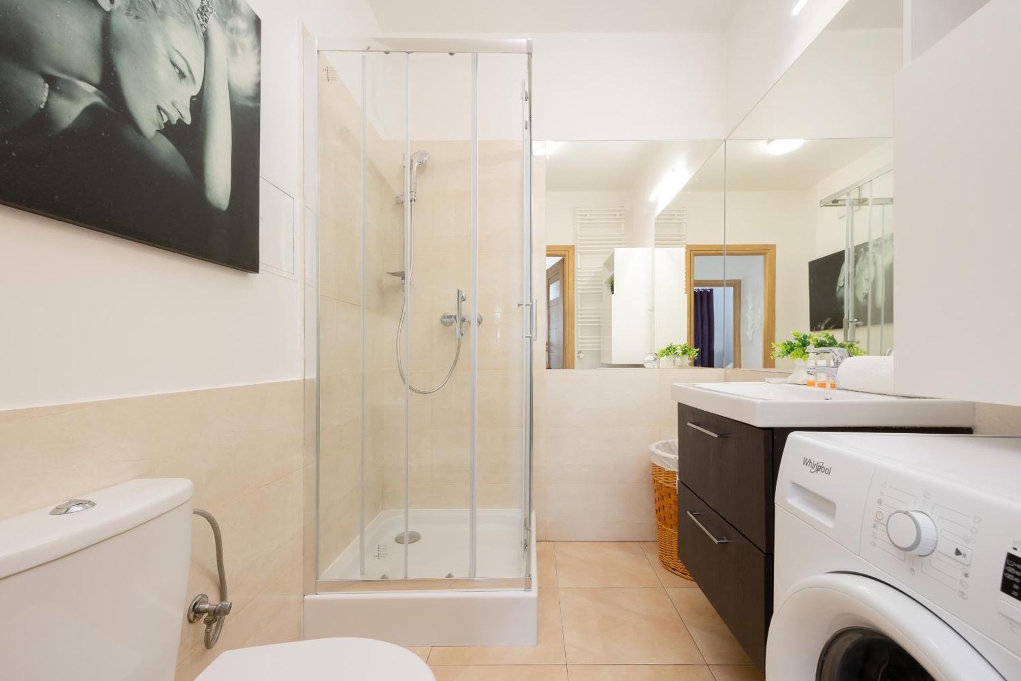 Apartament With Parking Near Metro Mlociny By Renters *