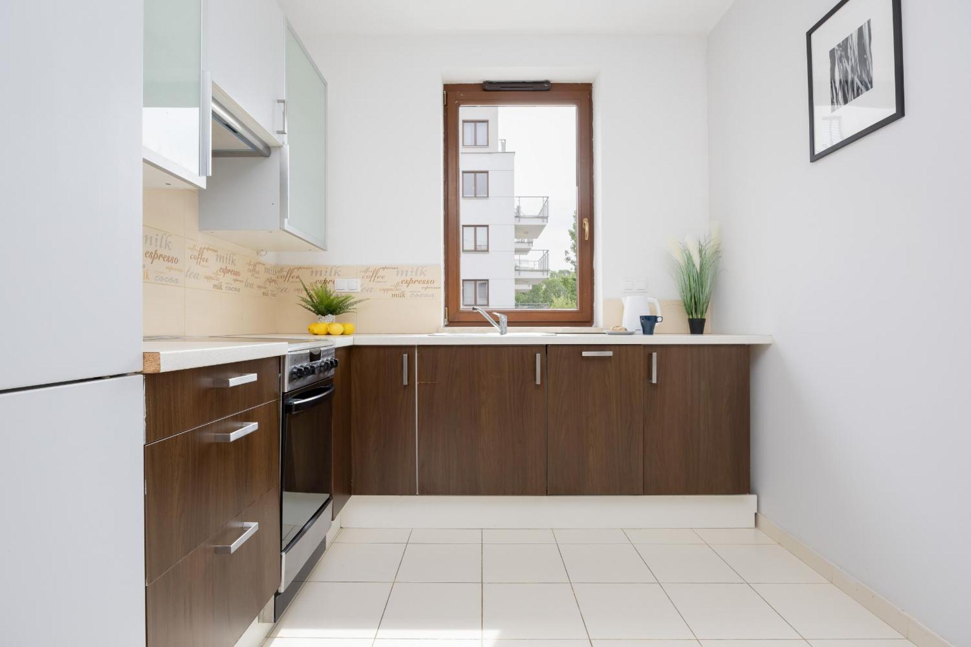 Apartament With Parking Near Metro Mlociny By Renters Warszawa