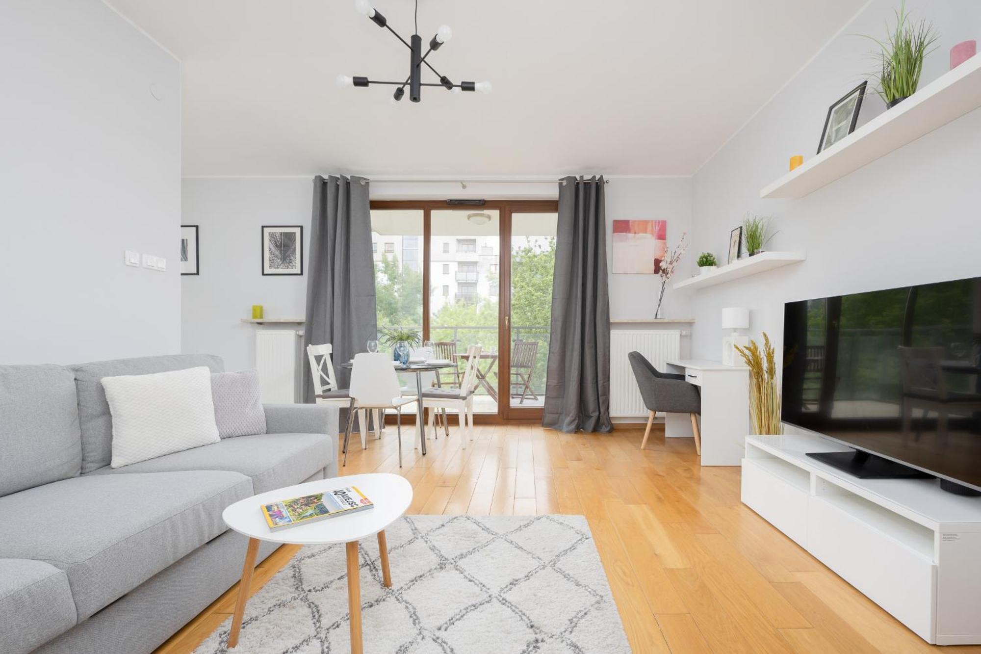 Apartament With Parking Near Metro Mlociny By Renters