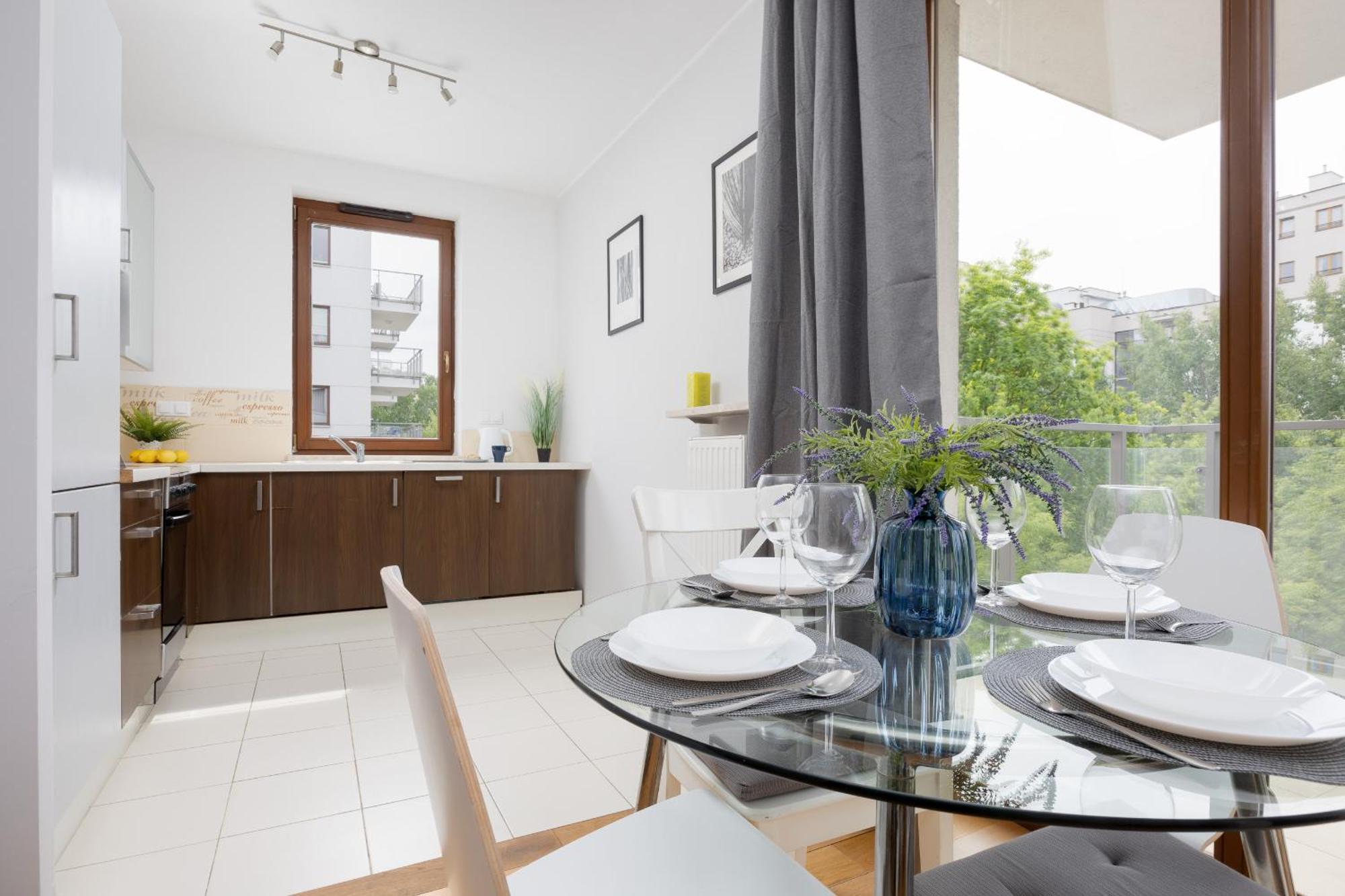 Apartament With Parking Near Metro Mlociny By Renters *